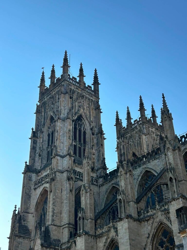 Sever Anglicka – hrady, divoké pobrežie a romantika britského vidieka